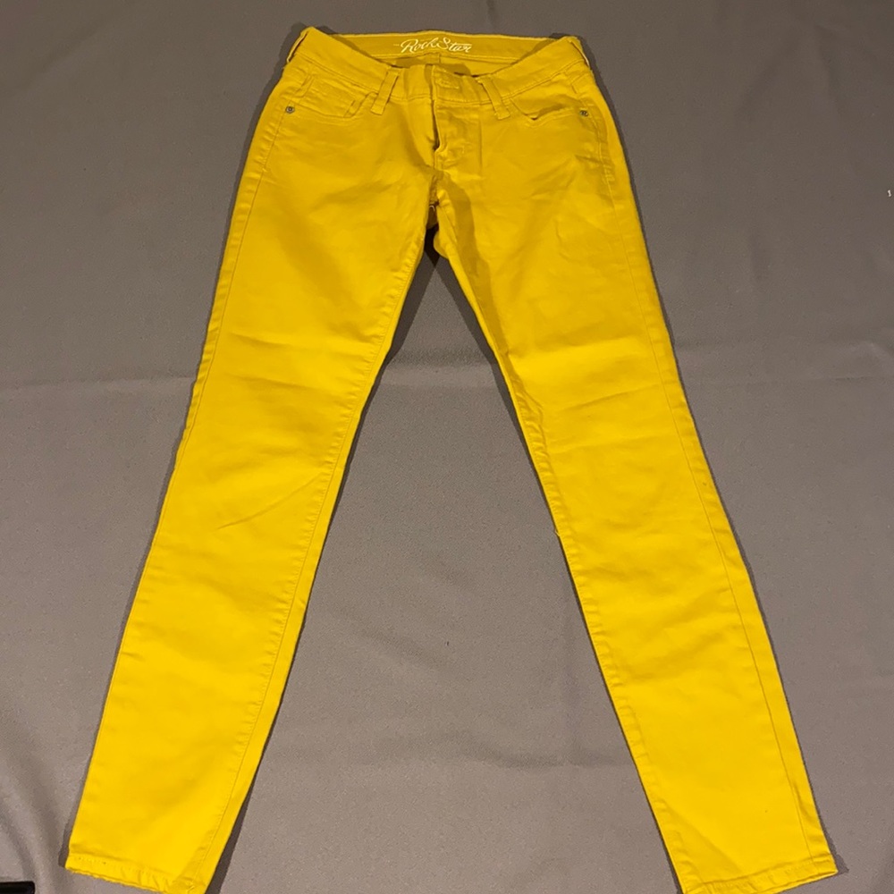 Old Navy mustard color women’s skinny jeans size 2